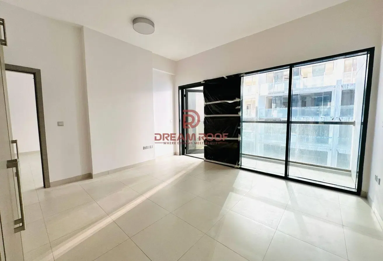 Spacious 1BHK- Ready To move - Family Building