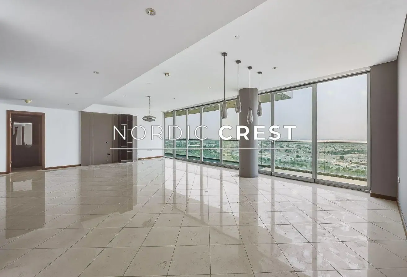 Spacious 3BR+Maids | Panoramic Views | Vacant Now
