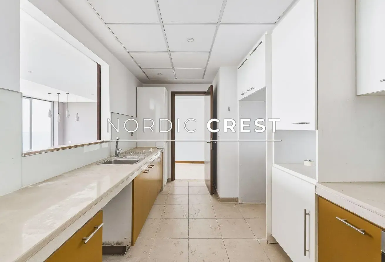 Spacious 3BR+Maids | Panoramic Views | Vacant Now