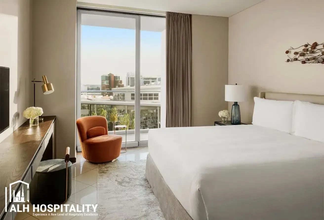 Premium 2BR Apt | Waterfront Views | Bills incl