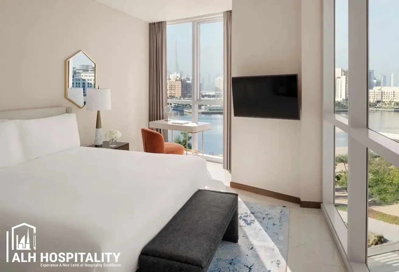 Premium 2BR Apt | Waterfront Views | Bills incl