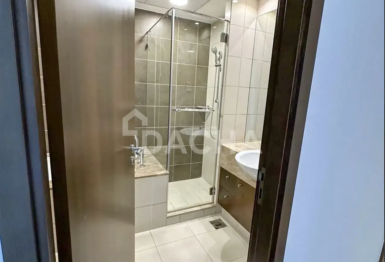 13 Month Contract | Creek View | Furnished