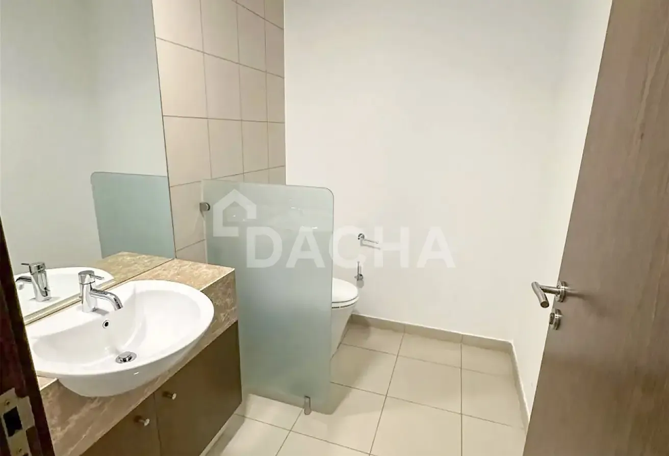 13 Month Contract | Creek View | Furnished