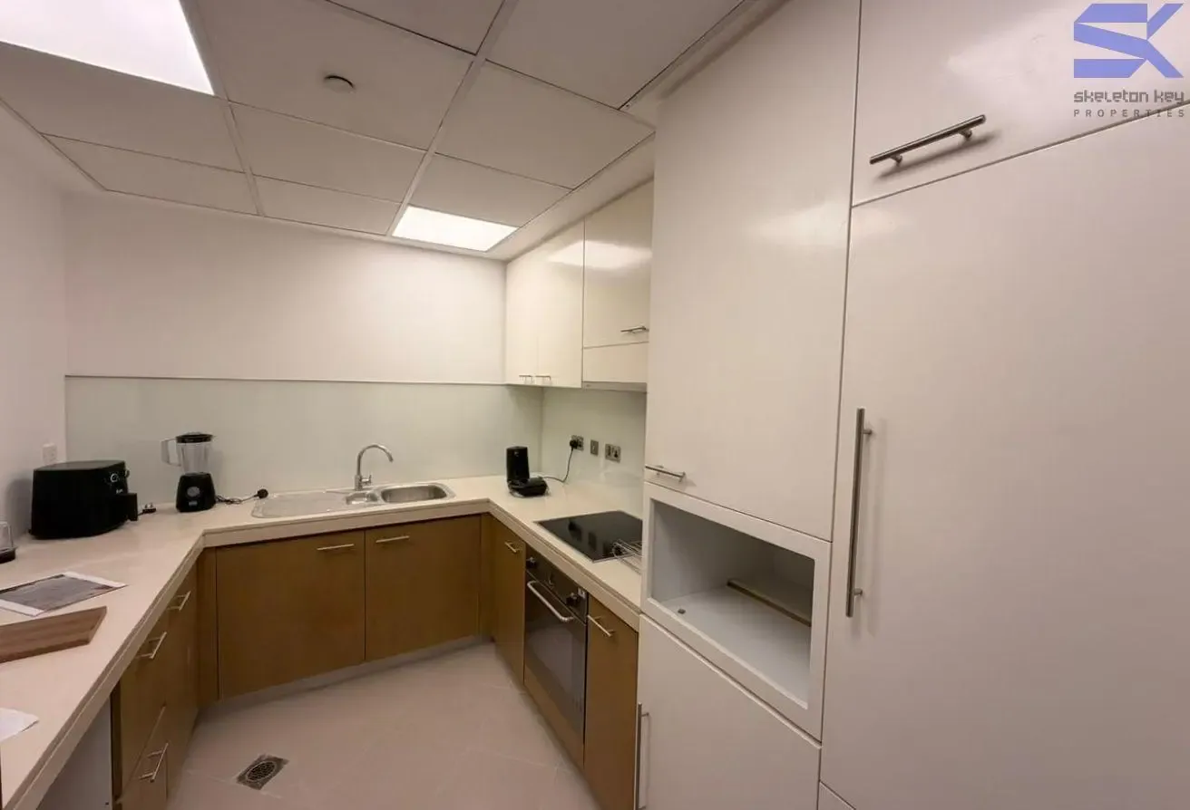 Fully furnished | Spacious | Vacant