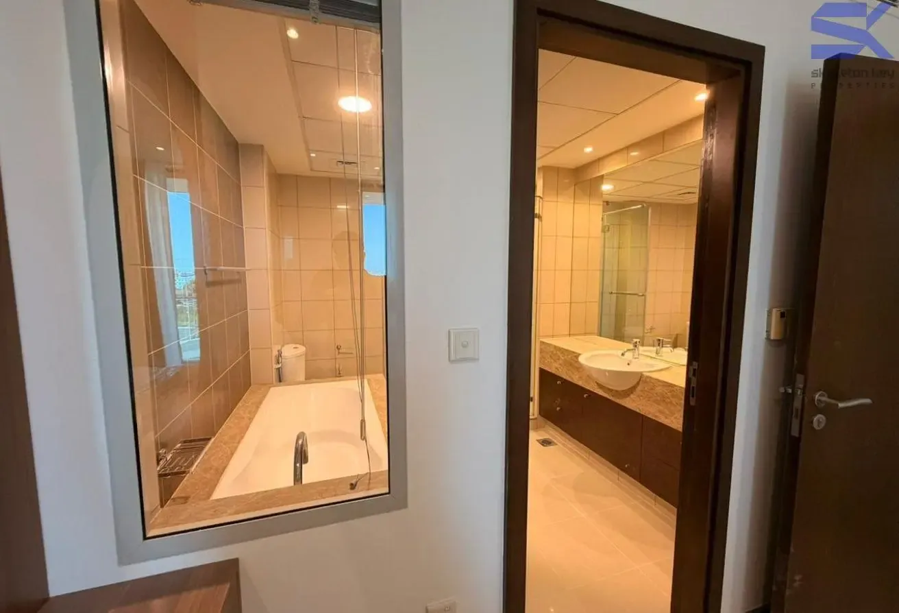 Fully furnished | Spacious | Vacant