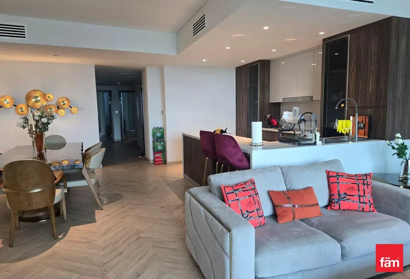 Luxurious Fully Furnished Renovated W/ Creek View