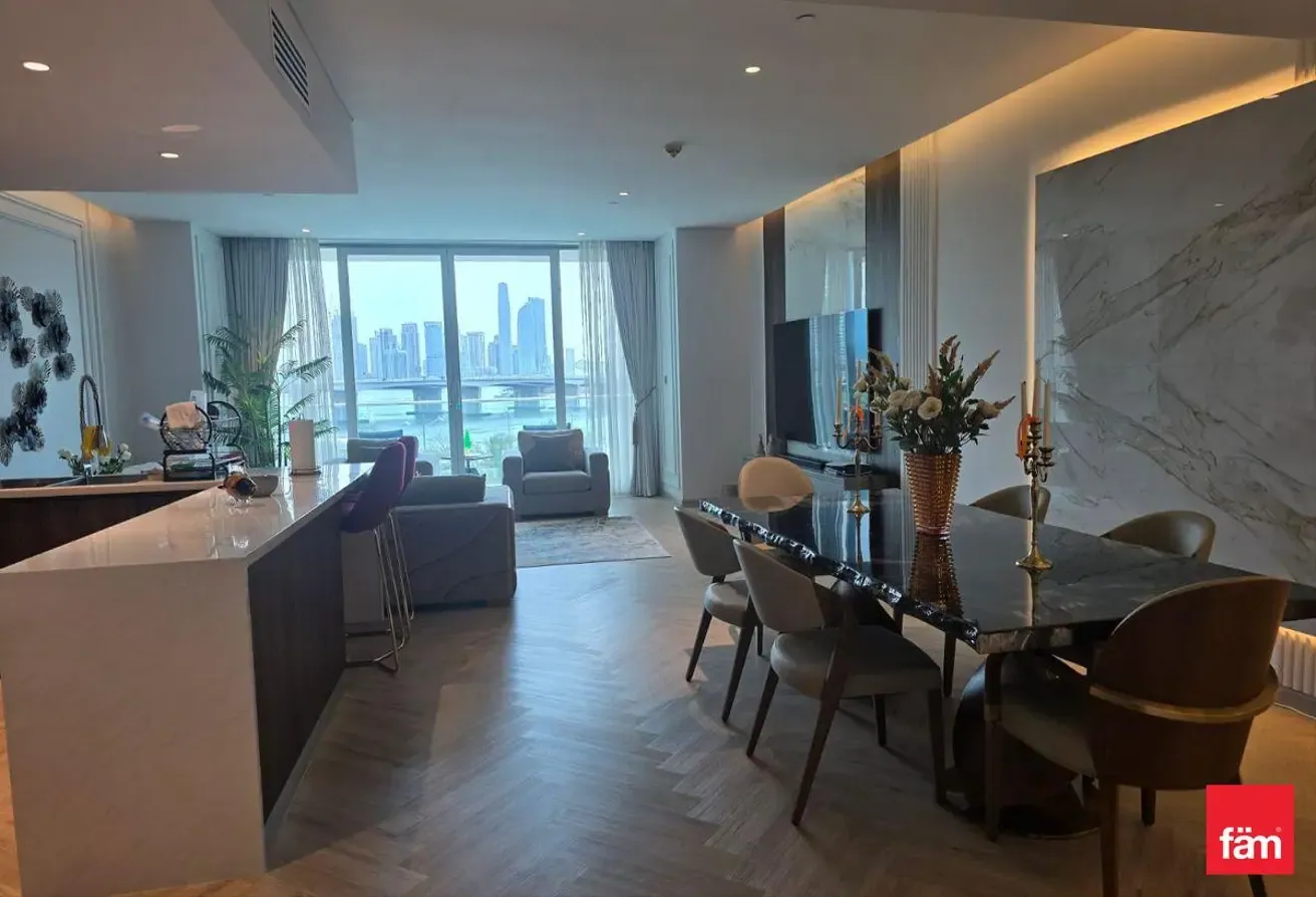 Luxurious Fully Furnished Renovated W/ Creek View