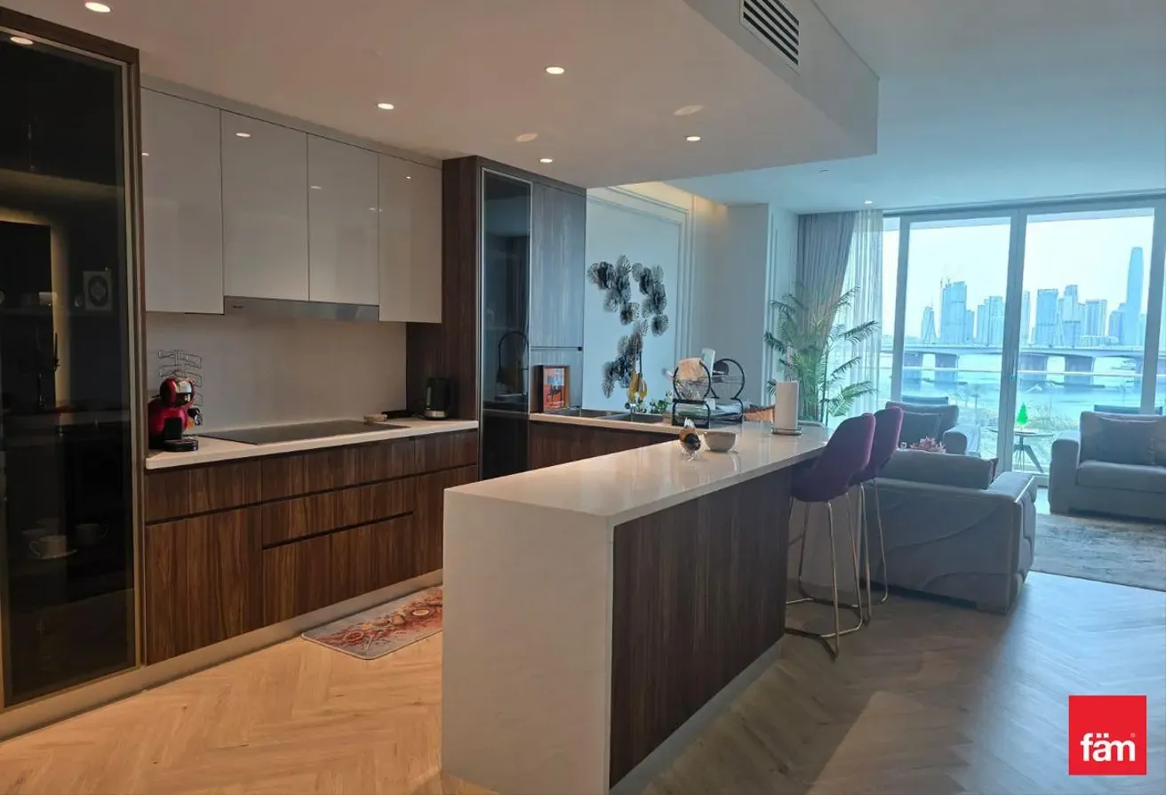 Luxurious Fully Furnished Renovated W/ Creek View