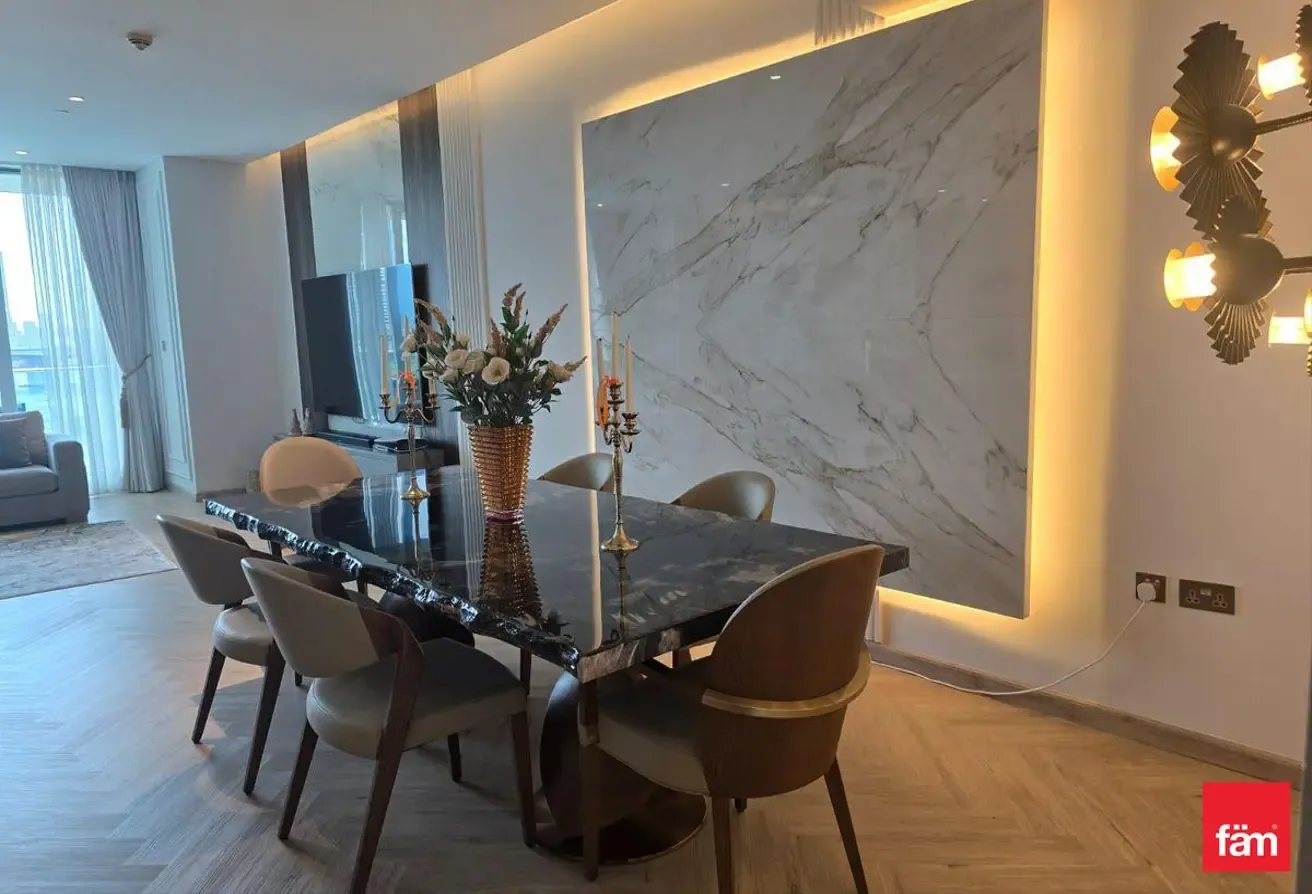 Luxurious Fully Furnished Renovated W/ Creek View