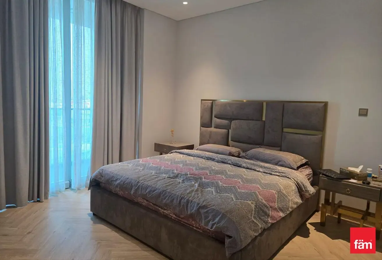 Luxurious Fully Furnished Renovated W/ Creek View
