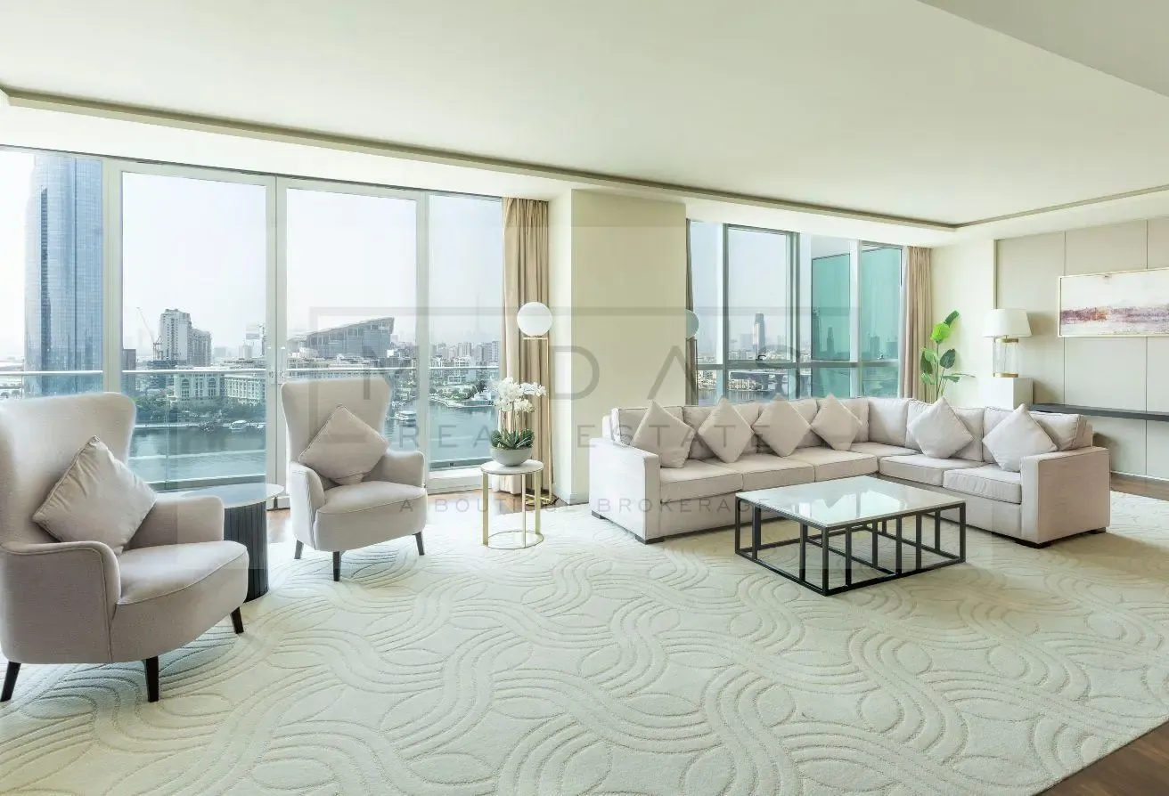 Duplex I Spacious I Panoramic Waterfront Views