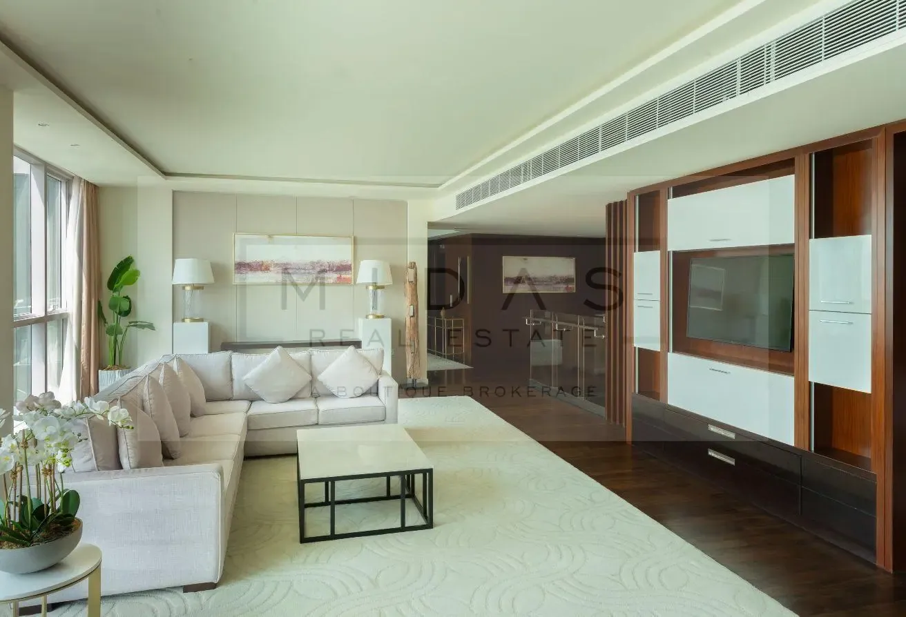 Duplex I Spacious I Panoramic Waterfront Views
