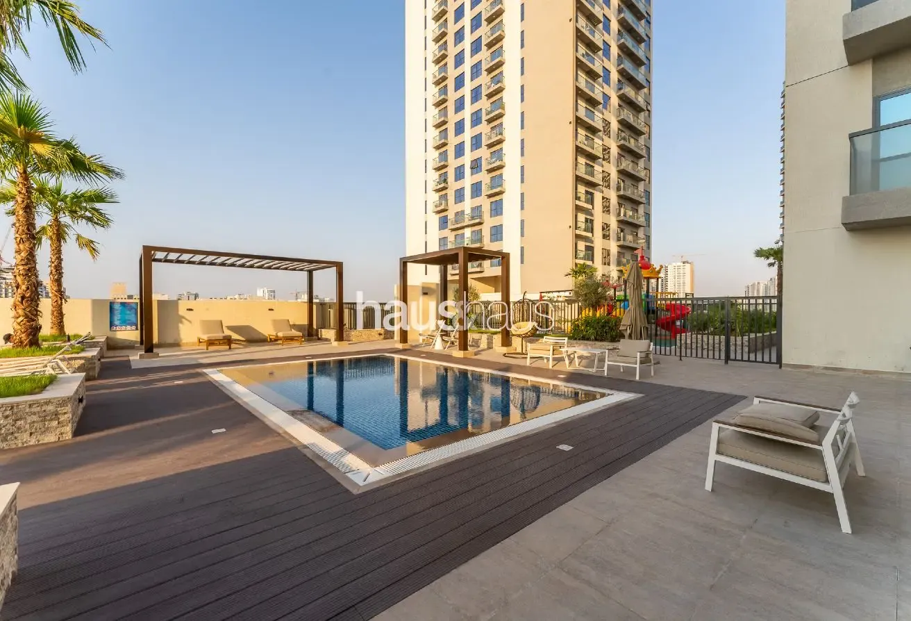 Beautiful Pool View | Chic & Spacious Studio