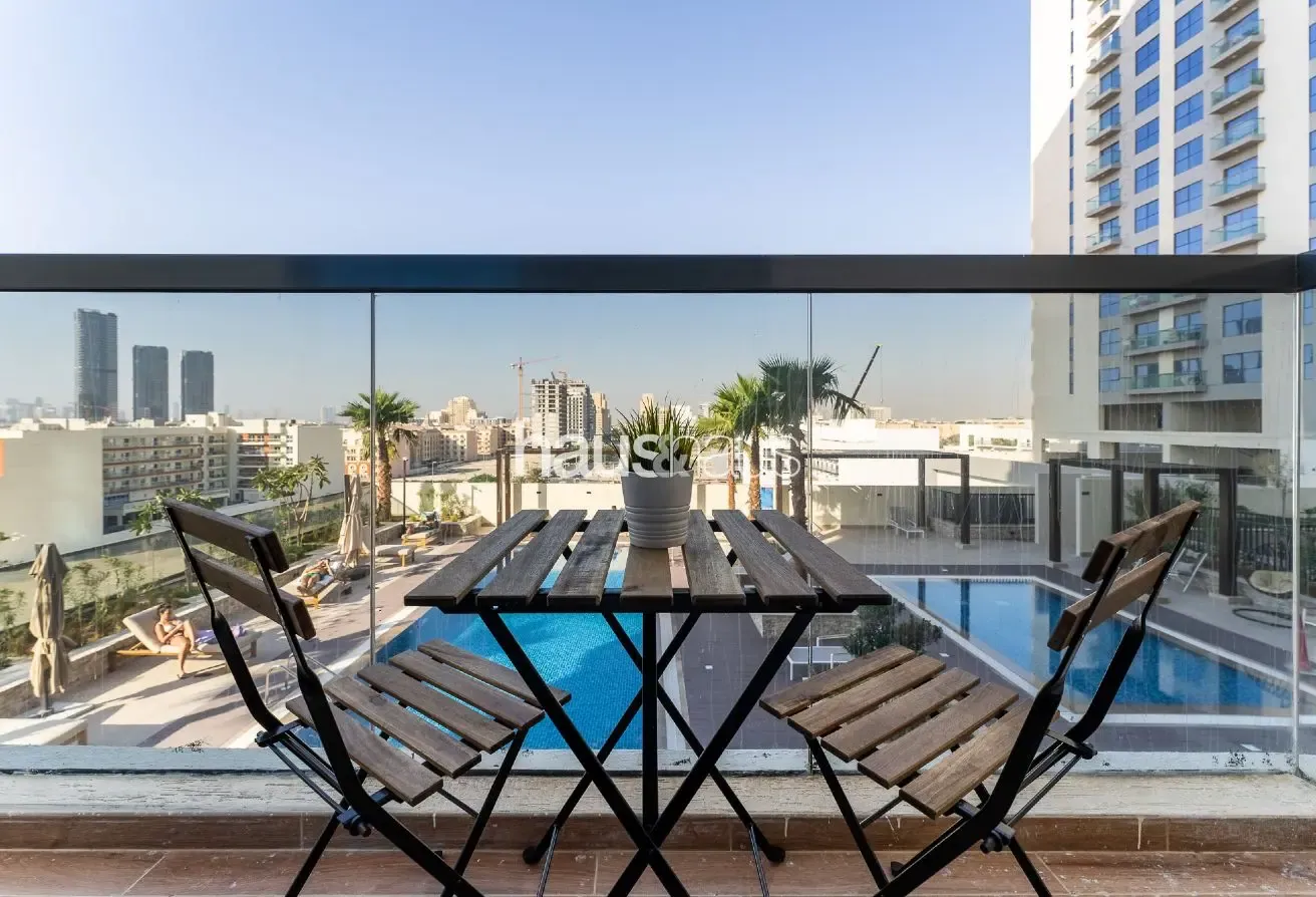 Beautiful Pool View | Chic & Spacious Studio