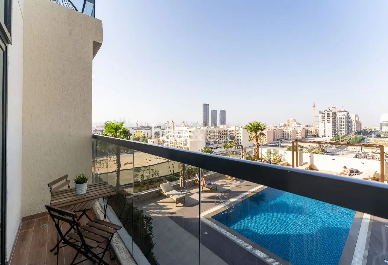 Beautiful Pool View | Chic & Spacious Studio