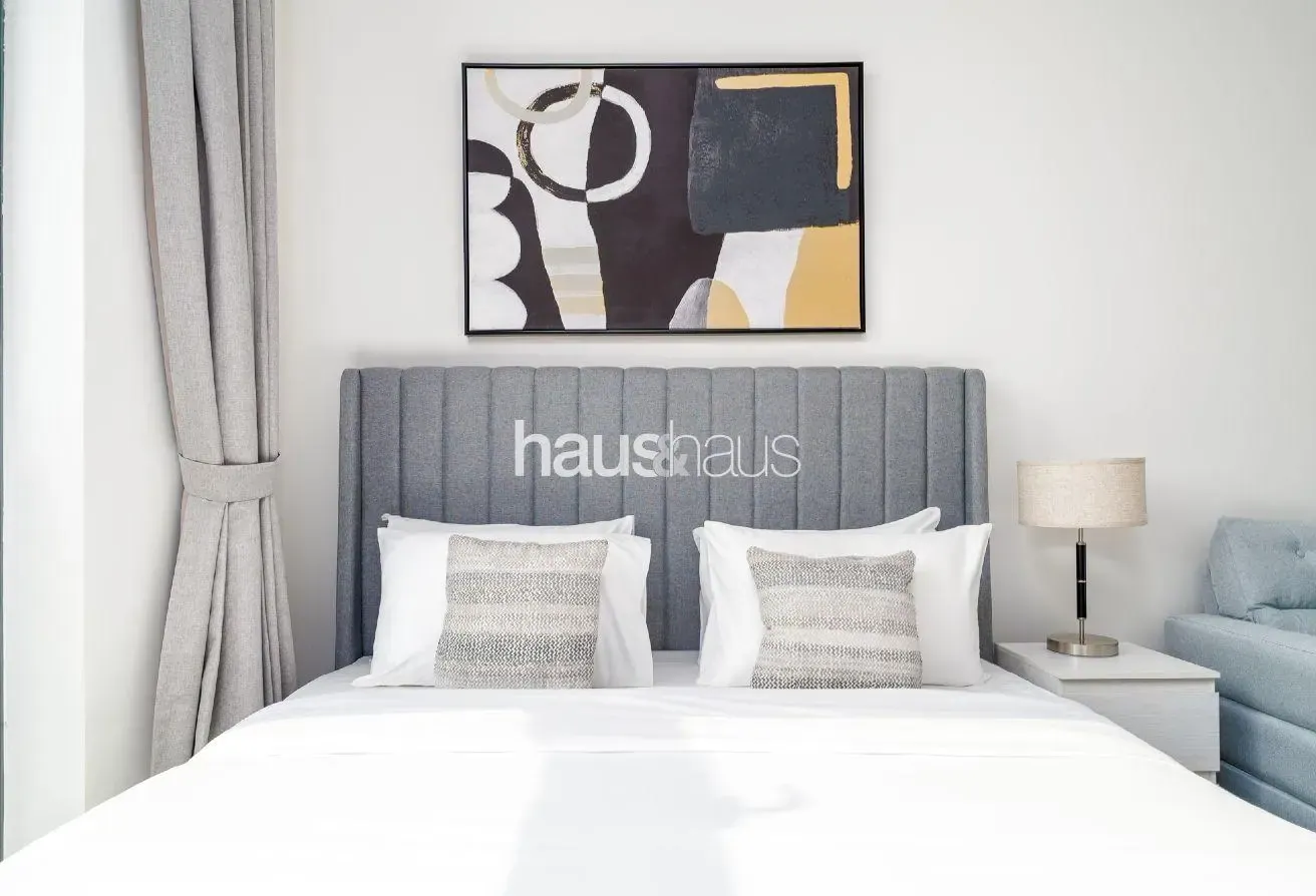 Spacious and Bright | Fully Equipped Studio