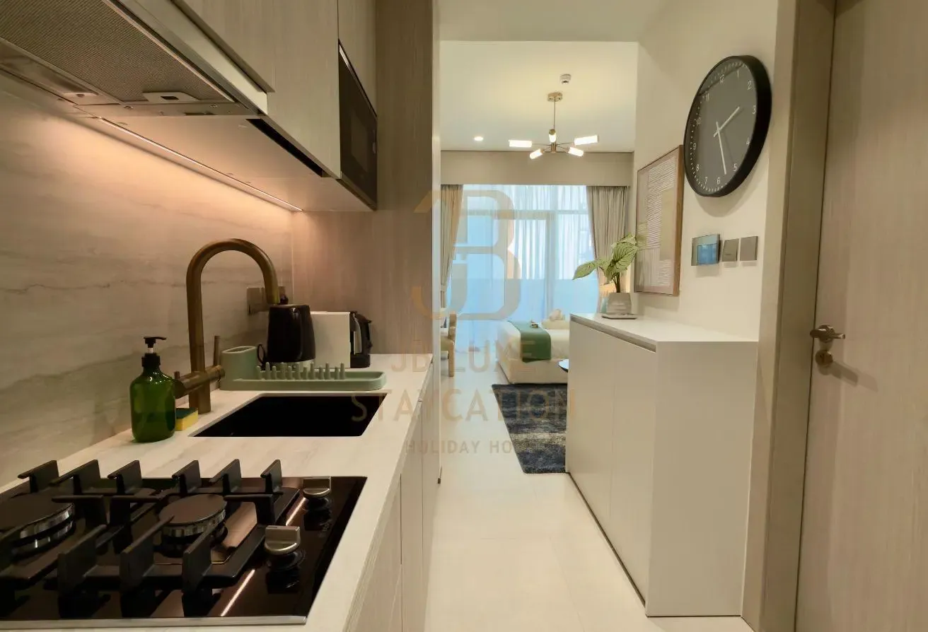 Modern Studio | Prime JVC Location
