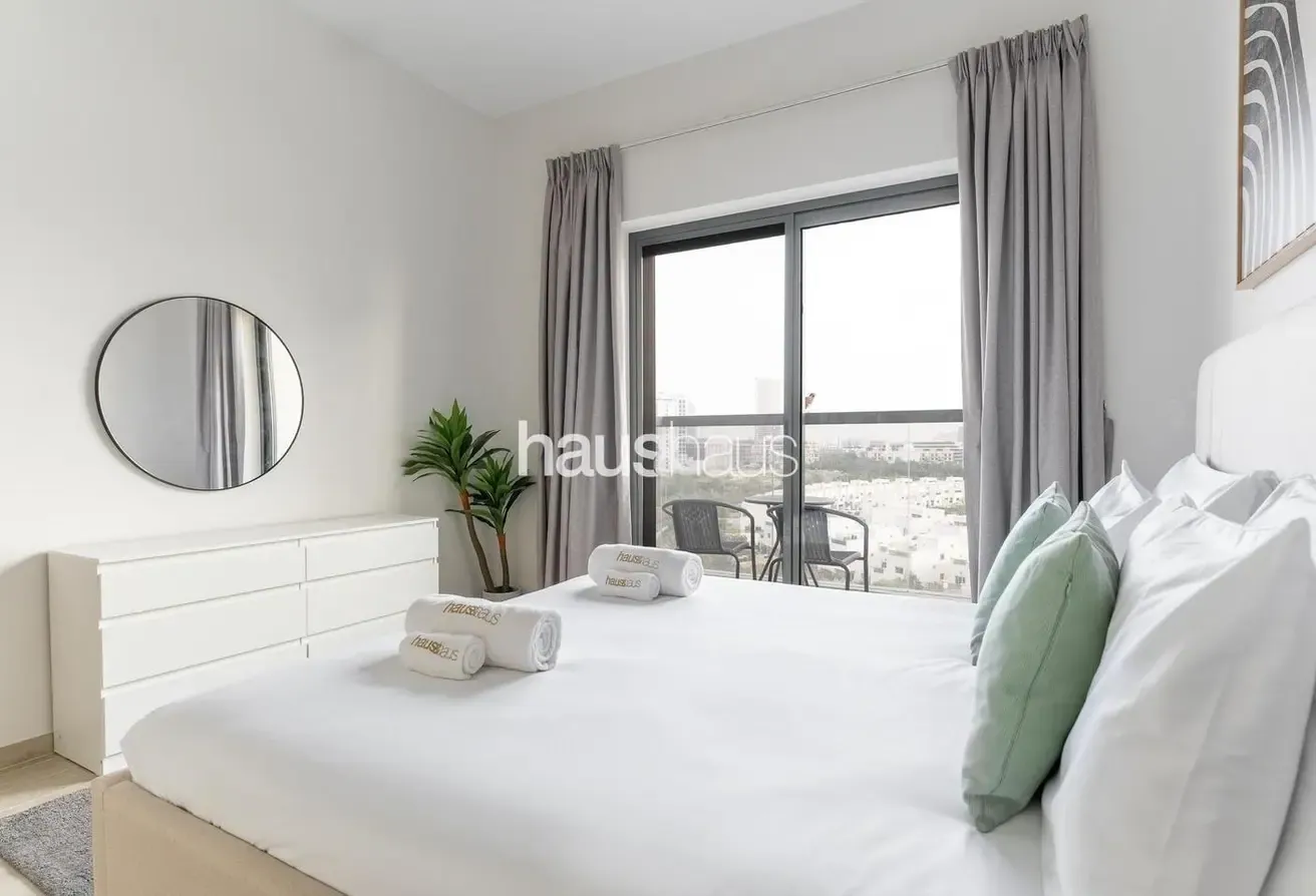 Beautiful JVC View | Bright Unit | Contemporary