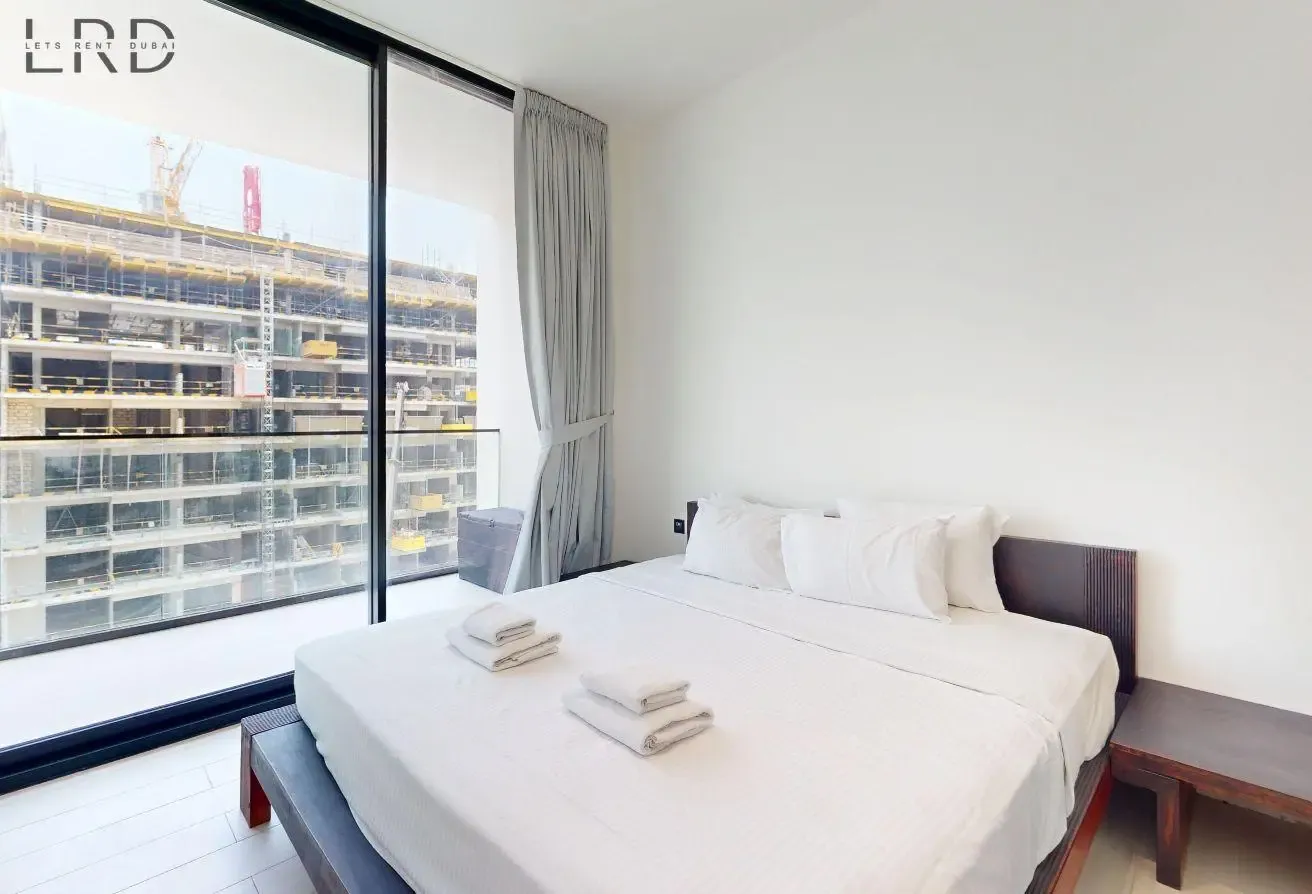 Elegant Stay at Binghatti Amber | Pool & Gym