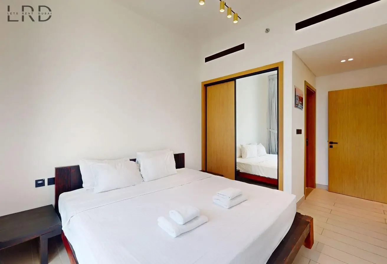Elegant Stay at Binghatti Amber | Pool & Gym