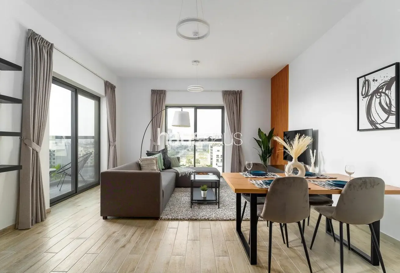 Lush Greens View | Huge Unit | Cosy