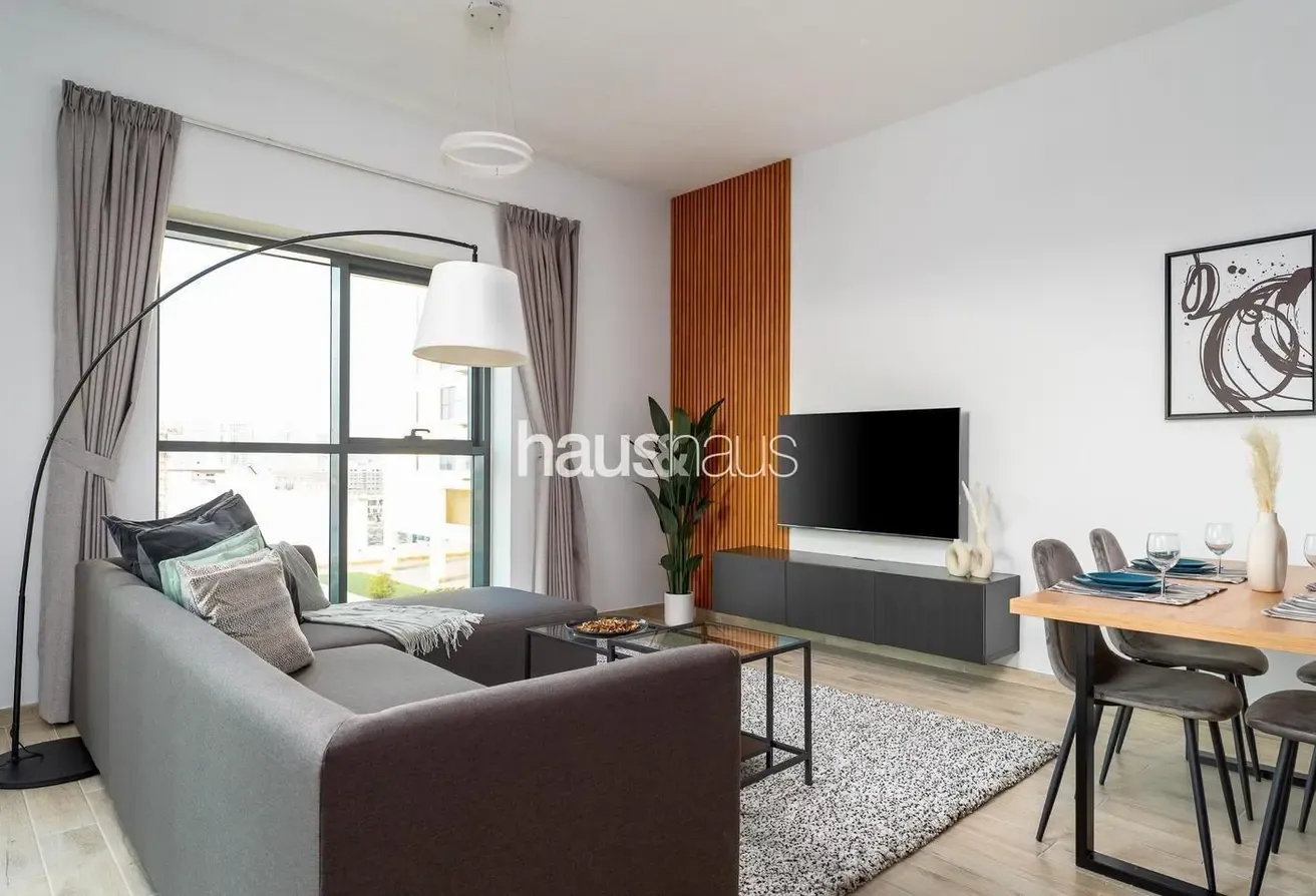 Lush Greens View | Huge Unit | Cosy
