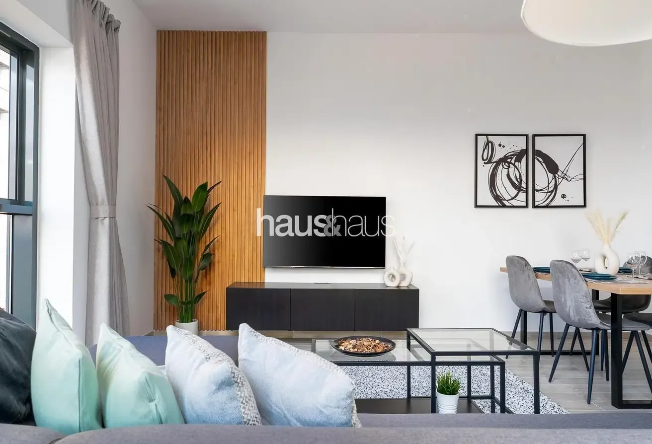 Lush Greens View | Huge Unit | Cosy
