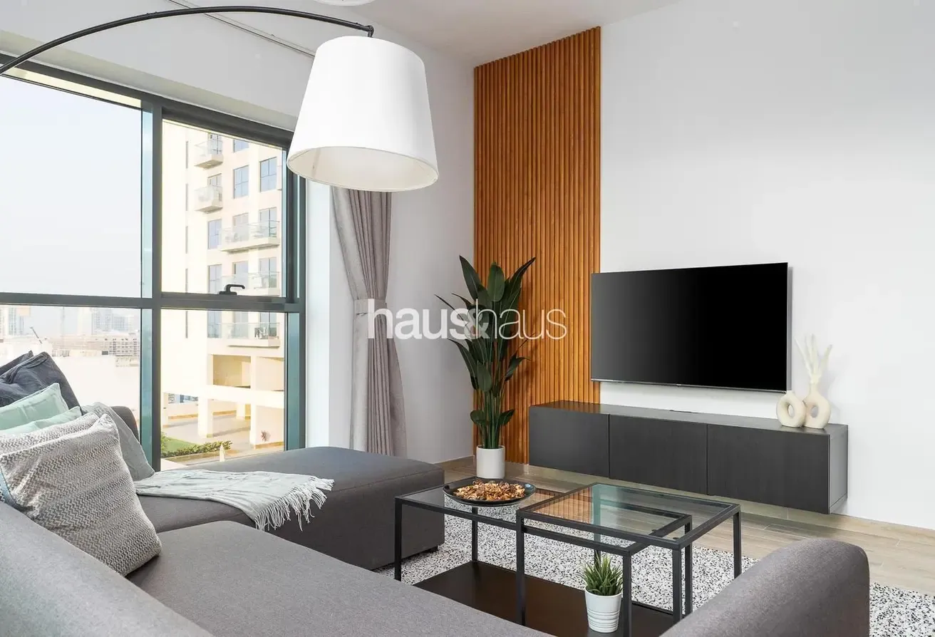 Lush Greens View | Huge Unit | Cosy
