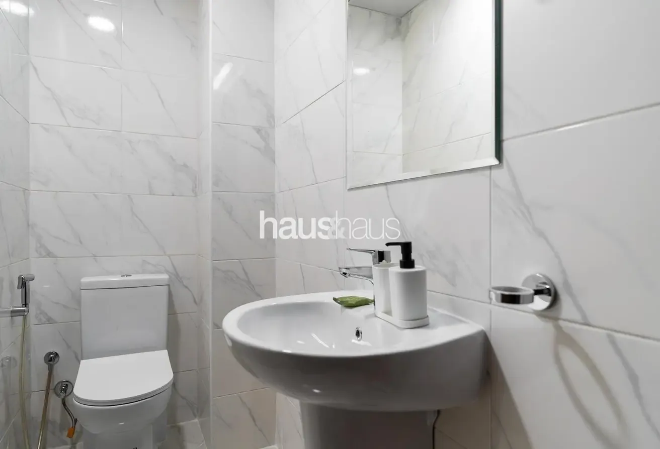 Lush Greens View | Huge Unit | Cosy