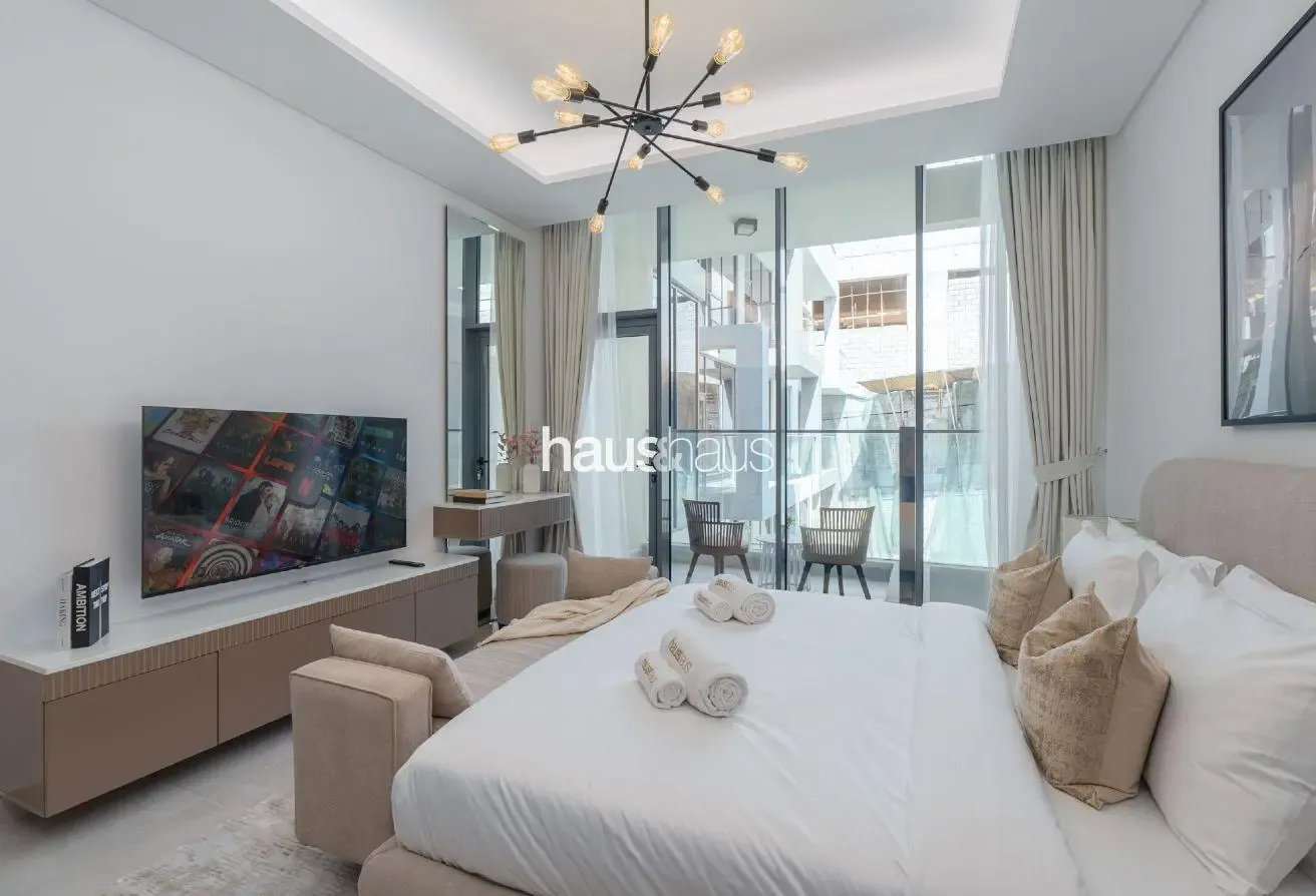 New Studio | Few Steps to Circle Mall | Pool View