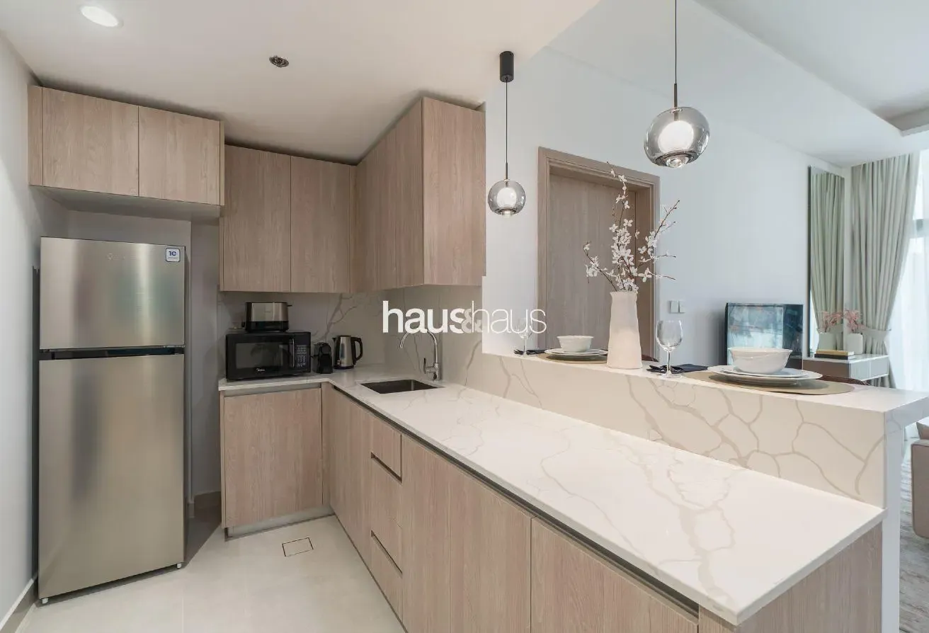 New Studio | Few Steps to Circle Mall | Pool View