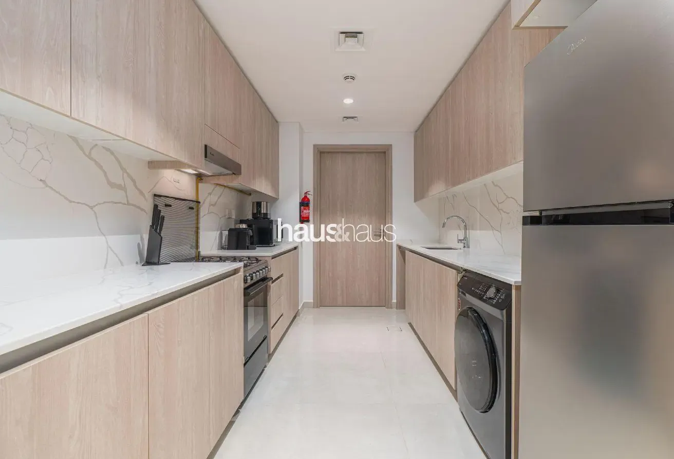 Brand New | Pool View | Near Circle Mall