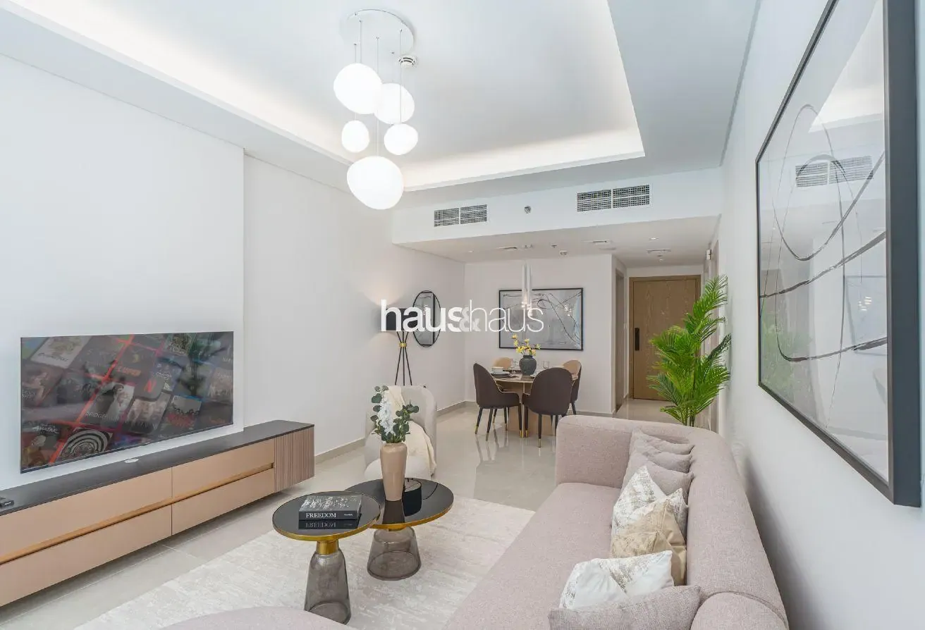 Brand New | Pool View | Near Circle Mall