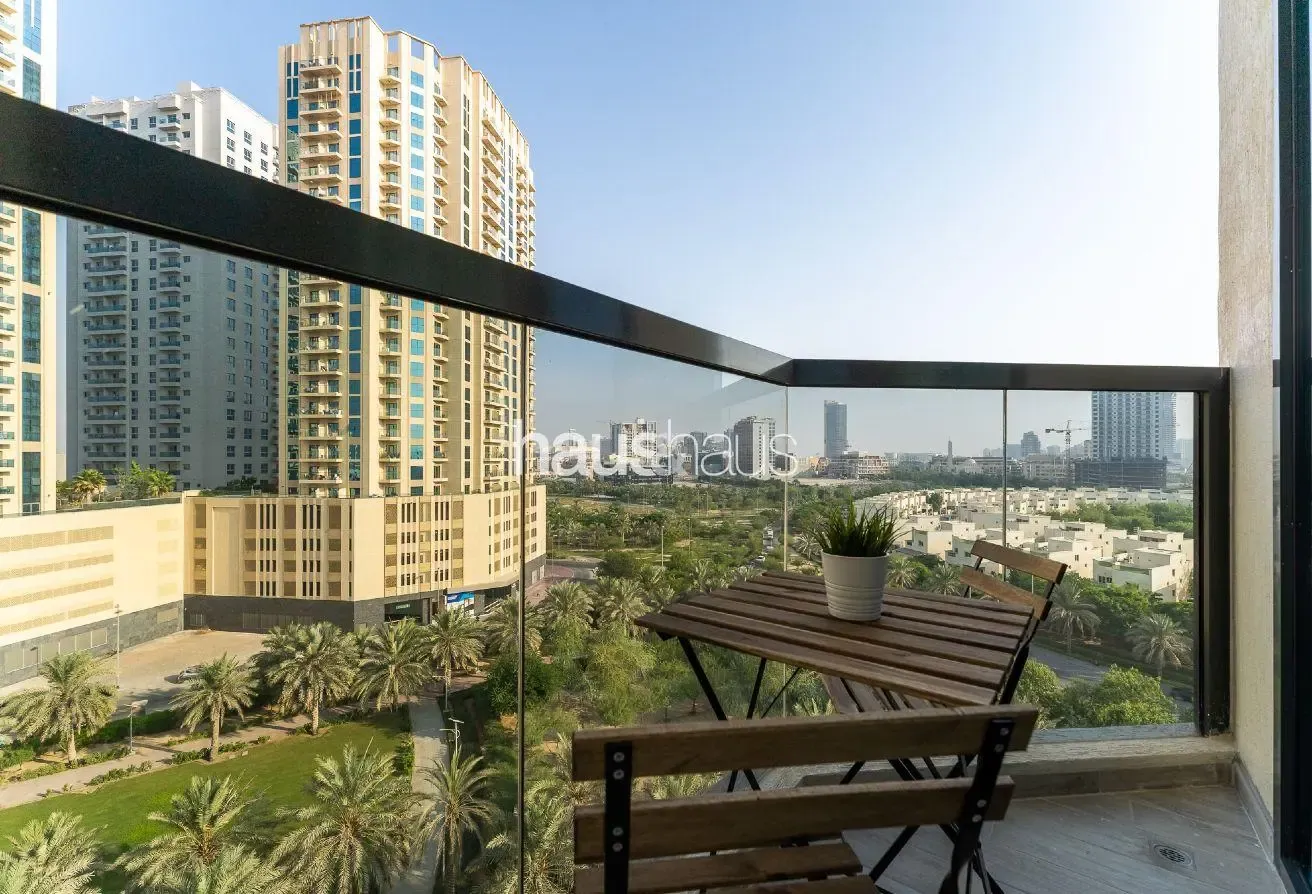 Great Park View | Beautiful Neighbourhood