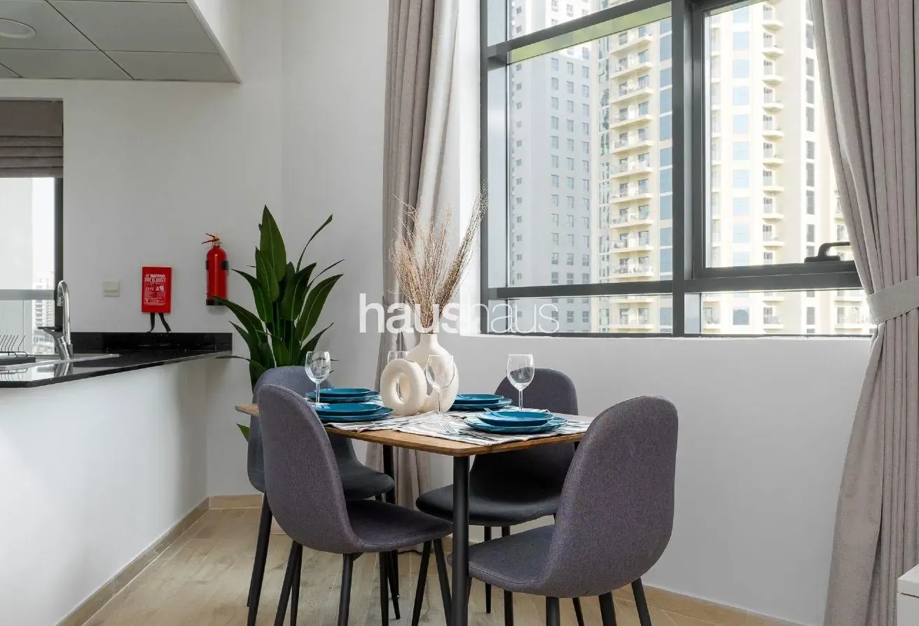 Great Park View | Beautiful Neighbourhood