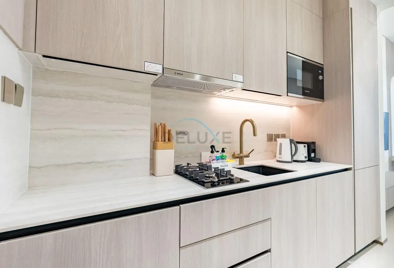 Near Circle Mall Studio | Short Walk to the Park