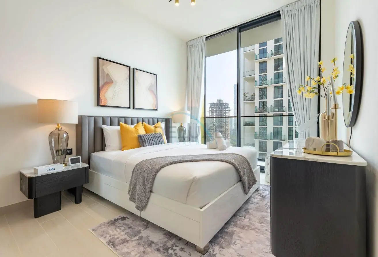 Modern 2BR with Private Pool |  Near Circle Mall