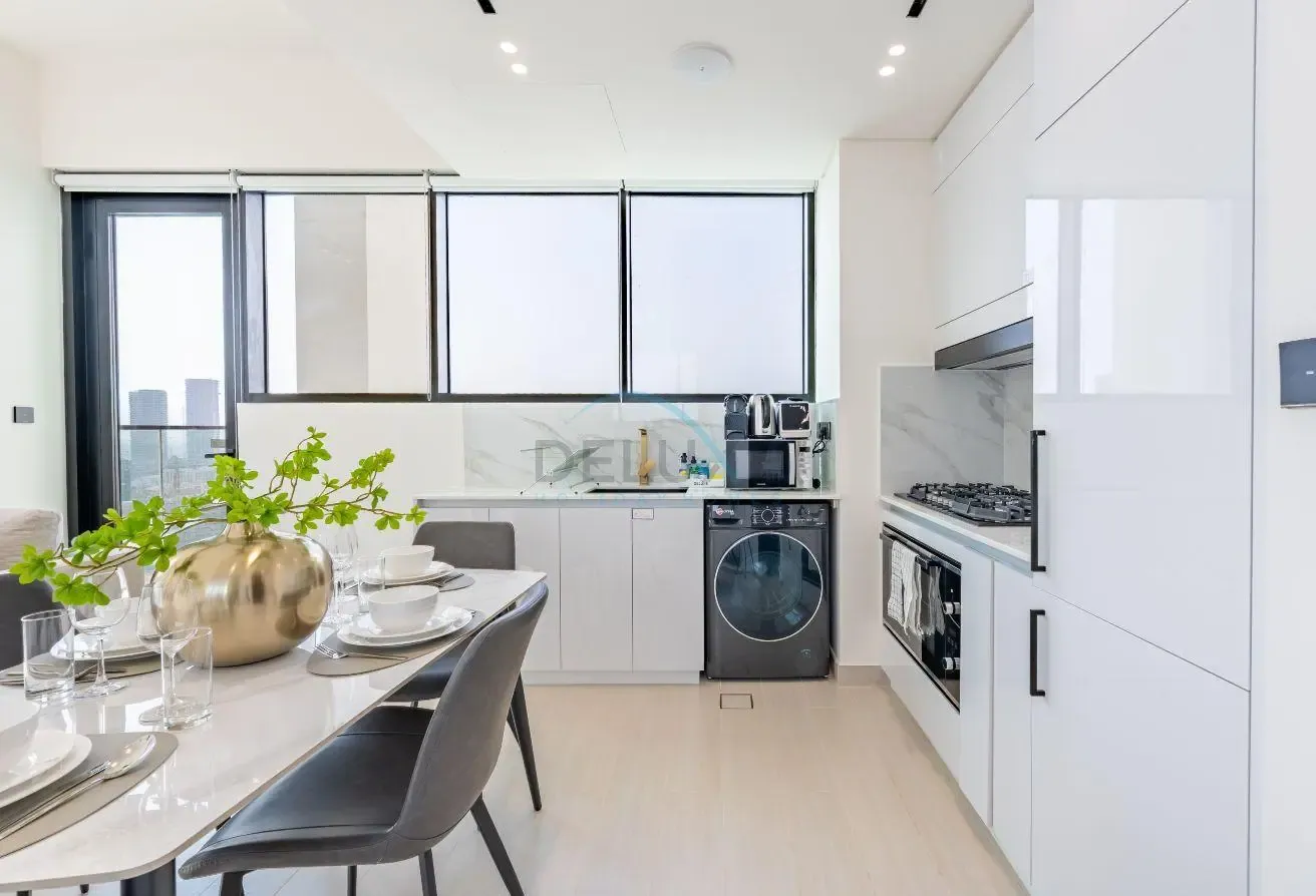 Modern 2BR with Private Pool |  Near Circle Mall