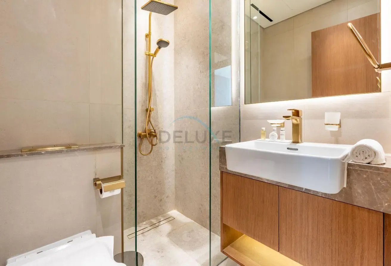Modern 2BR with Private Pool |  Near Circle Mall