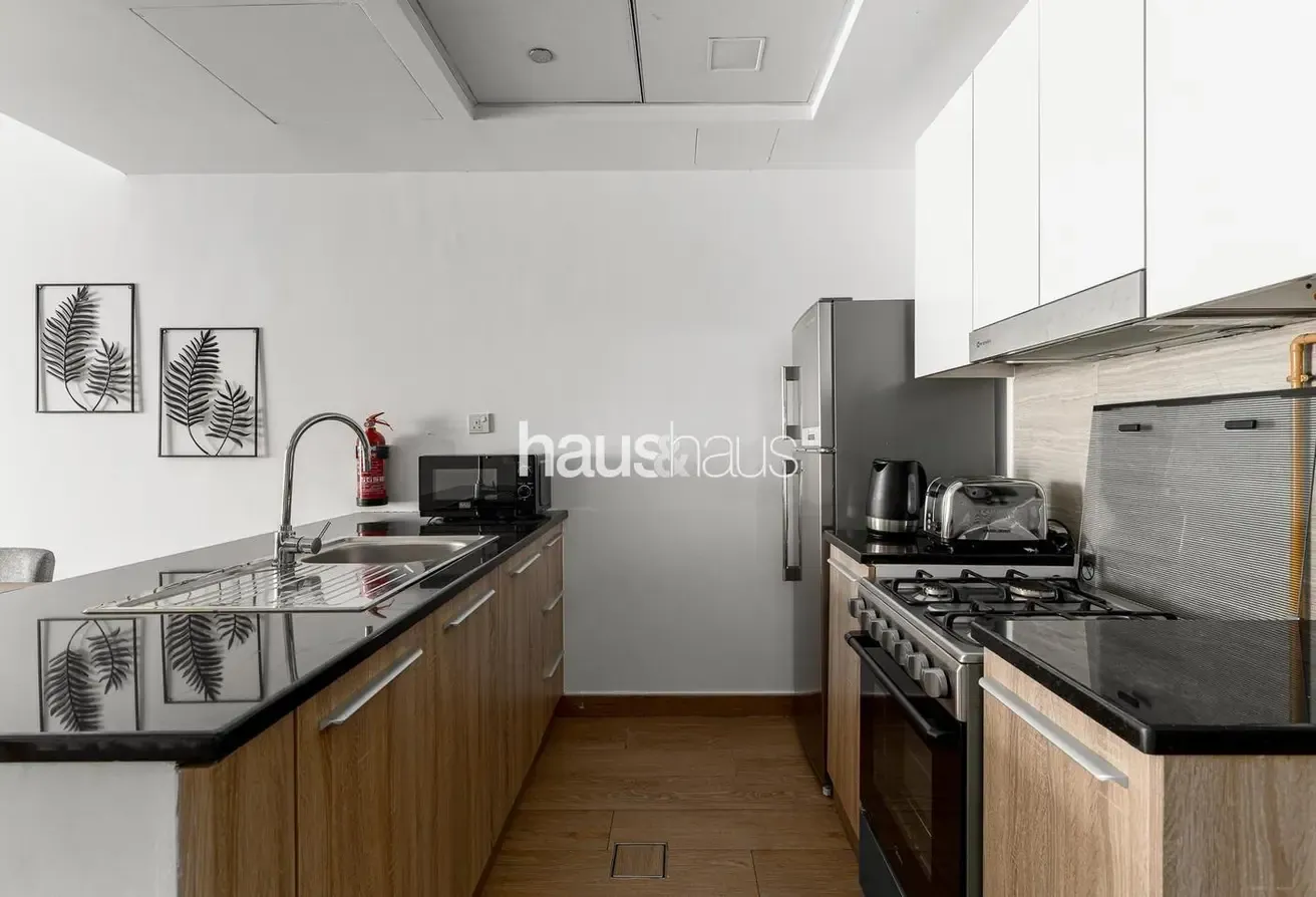Balcony | Spacious 1 BR | Relaxing