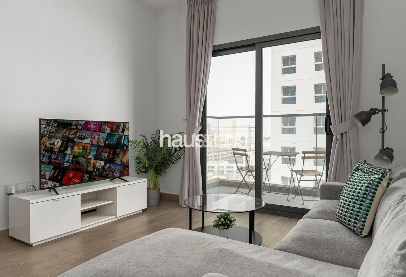 Balcony | Spacious 1 BR | Relaxing