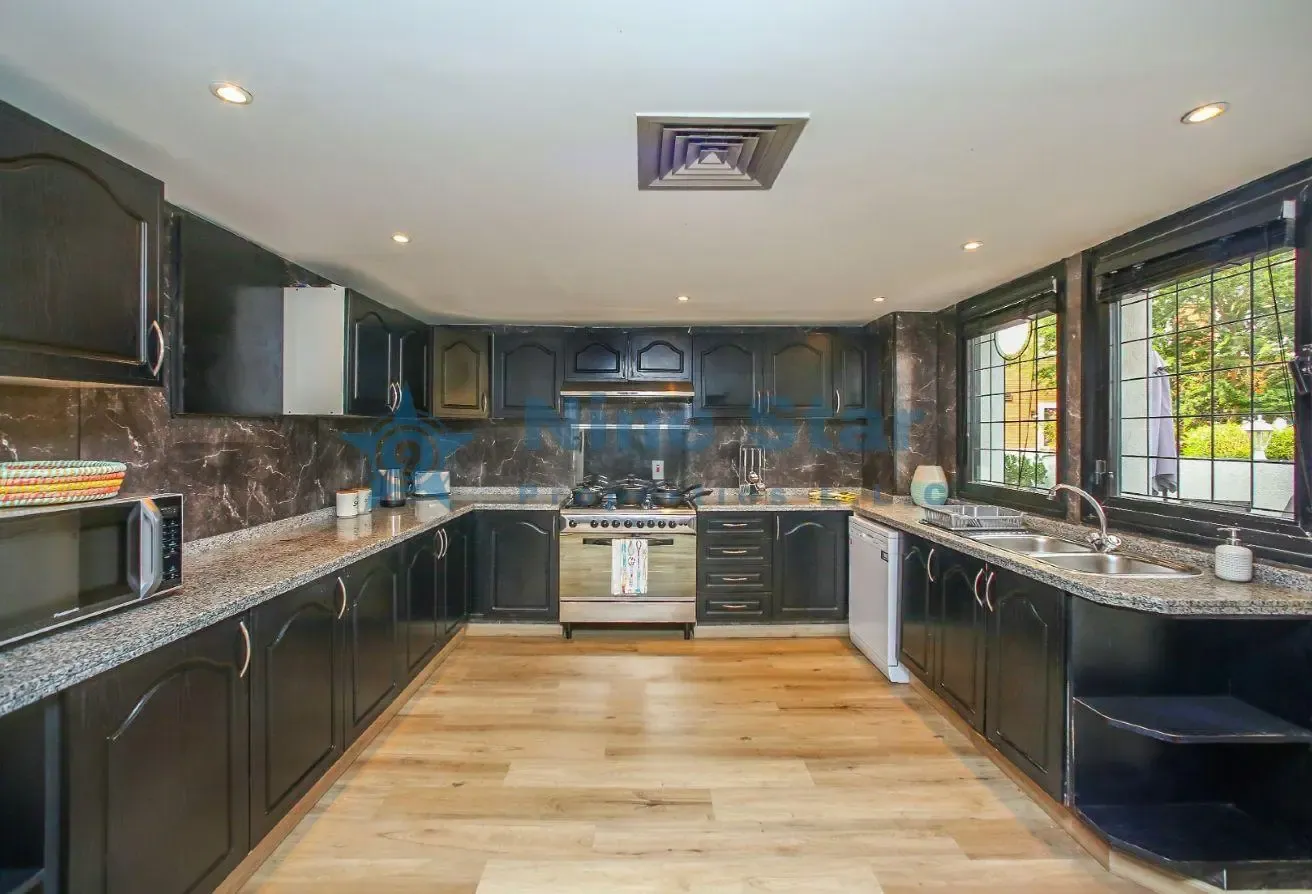FULLY FURNISHED / LUXURY 4BR+MAID / READY TO MOVE