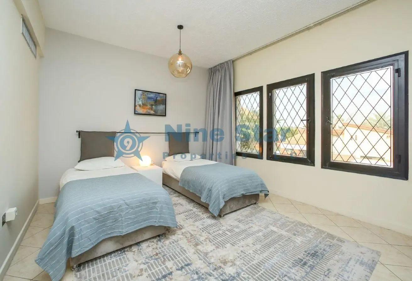FULLY FURNISHED / LUXURY 4BR+MAID / READY TO MOVE