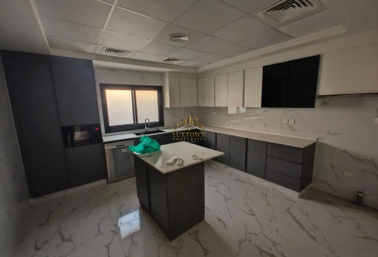 Huge Villa - Near City Walk - Prime Location