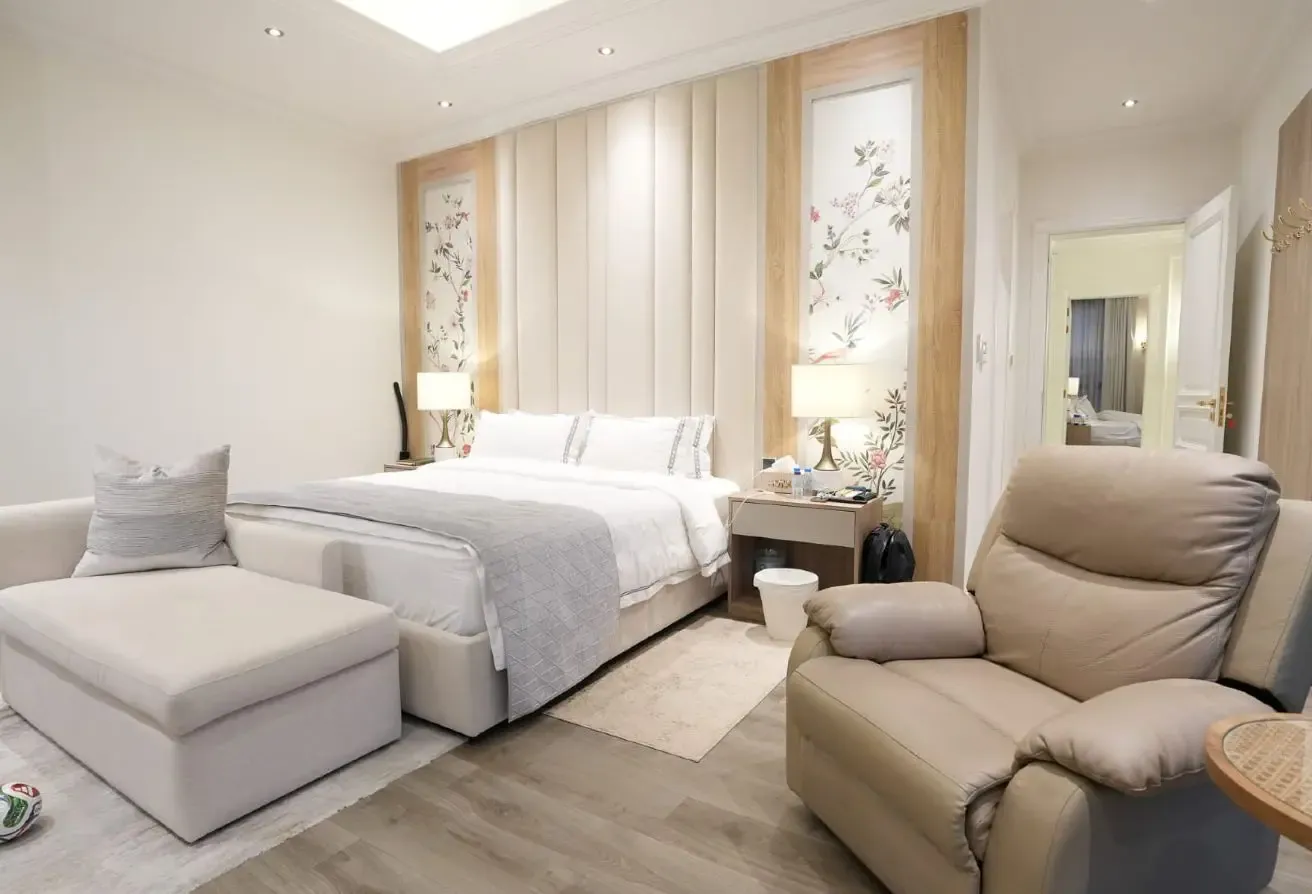 9 BR Upgraded Villa with Private Garden in Al Wasl