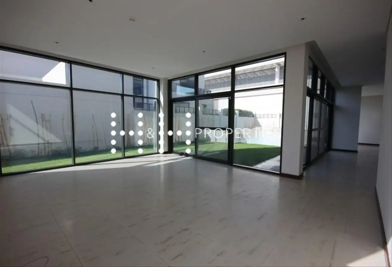 5BR Contemporary Villa | Private Pool | Al Wasl