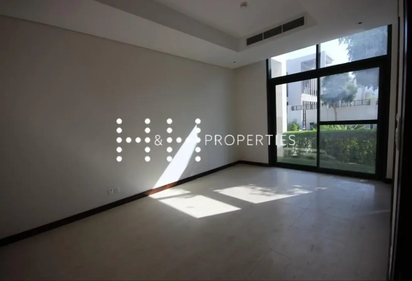 5BR Contemporary Villa | Private Pool | Al Wasl