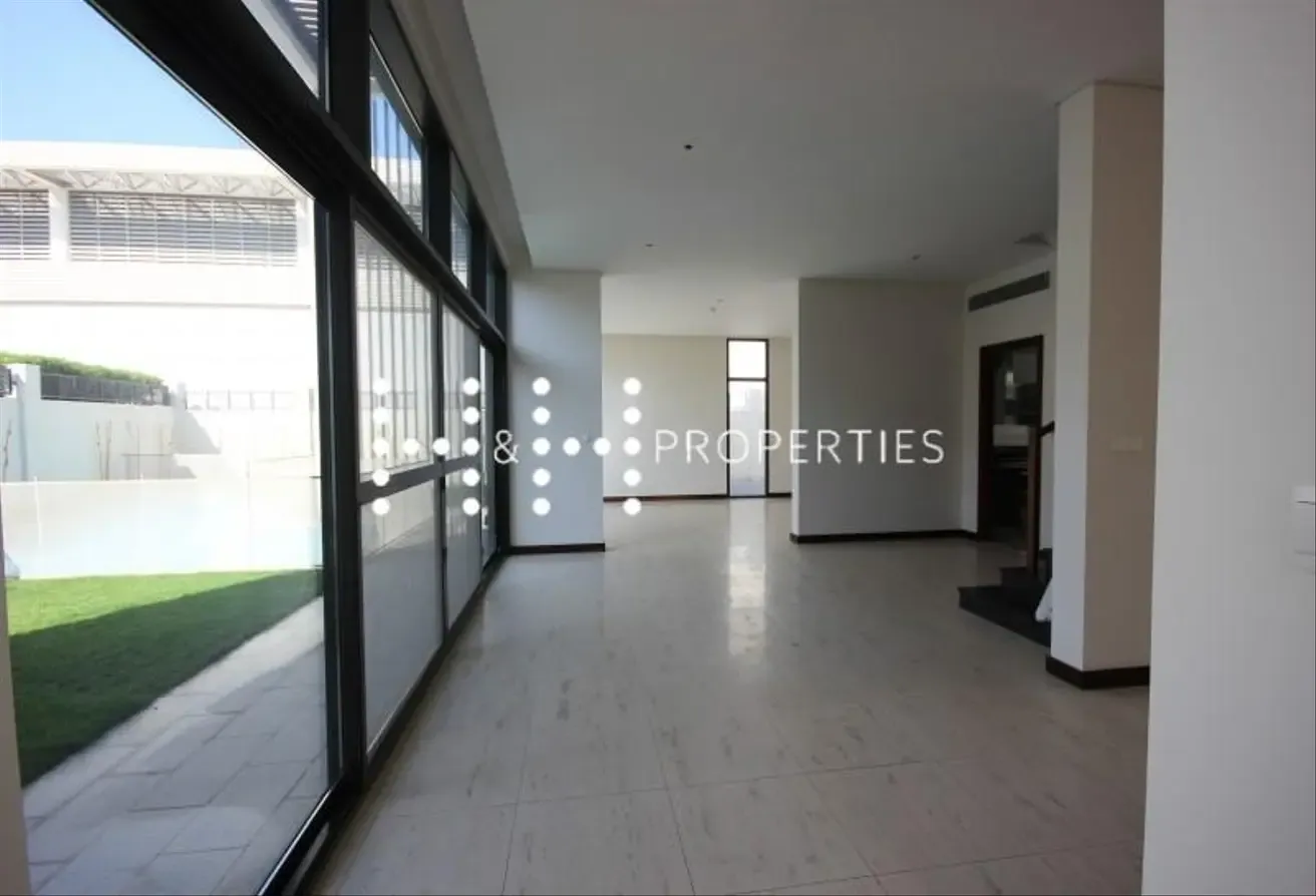 5BR Contemporary Villa | Private Pool | Al Wasl