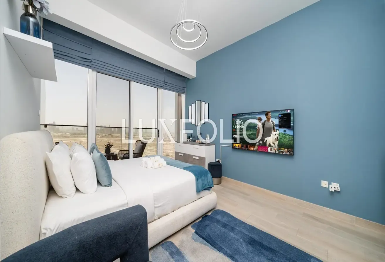 UNIQUE BLUE STUDIO AT BLOOM AVAILABLE NOW