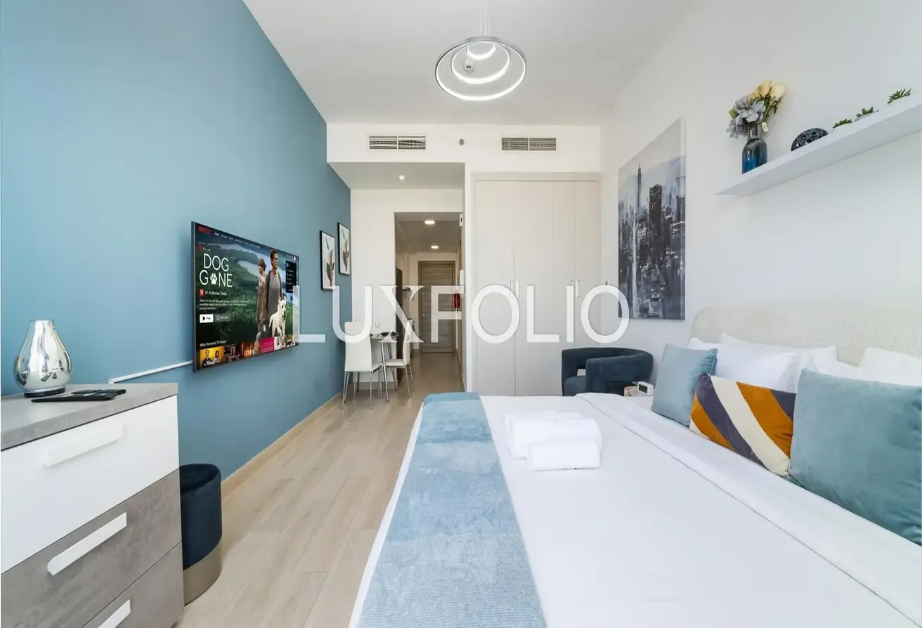 UNIQUE BLUE STUDIO AT BLOOM AVAILABLE NOW
